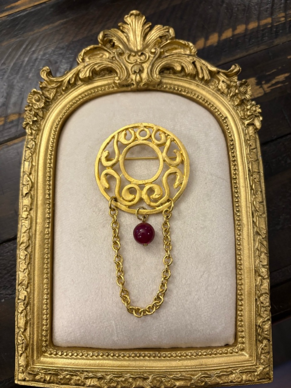 Art Nouveau Style Gold Tone Wreath Brooch Purple Bead Hanging Chain 3” Tall‎